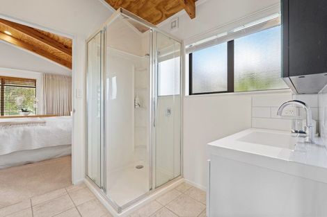 Photo of property in 1/42 Amorino Drive, Red Beach, 0932