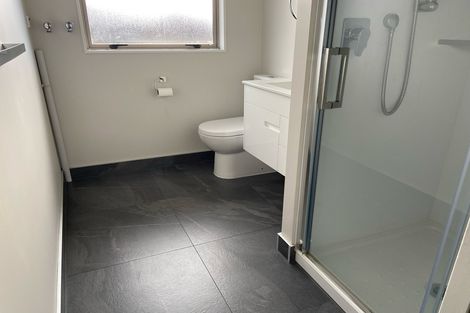 Photo of property in 7 Chilcott Road, Henderson, Auckland, 0612