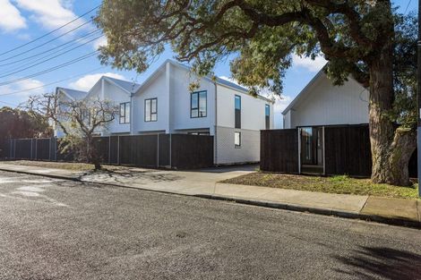 Photo of property in 2/2 Riversdale Road, Avondale, Auckland, 1026