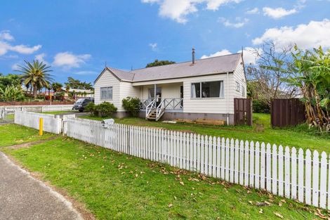 Photo of property in 43 Frobisher Way, Clendon Park, Auckland, 2103