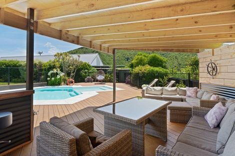 Photo of property in 1 Beach Road, Waikawa, Picton, 7220