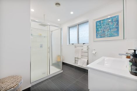 Photo of property in 12 Helena Street, Massey, Auckland, 0614