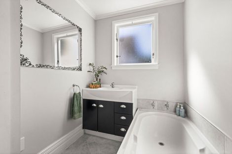Photo of property in 1/904 Victoria Street, Parkvale, Hastings, 4122