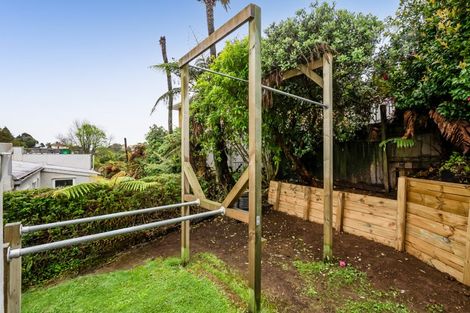 Photo of property in 7 Upjohn Street, Brooklands, New Plymouth, 4310