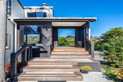 Photo of property in 10 Oliver Twist Avenue, Mellons Bay, Auckland, 2014