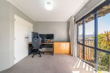 Photo of property in 12 The Anchorage, Whitby, Porirua, 5024