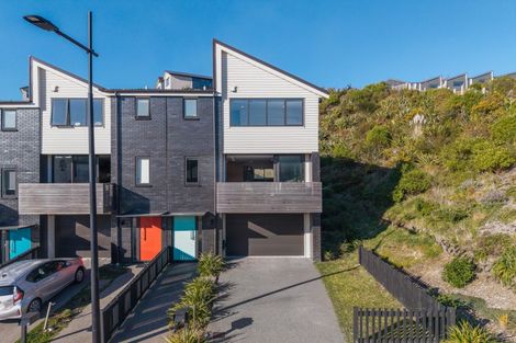 Photo of property in 27 Holystone Road, Whitby, Porirua, 5024