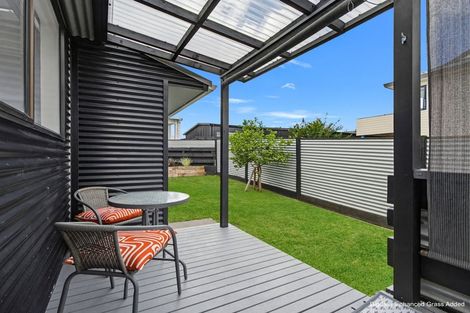 Photo of property in 81 Simpson Road, Papamoa Beach, Papamoa, 3118