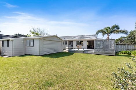 Photo of property in 16 Holland Close, Pauanui, Hikuai, 3579