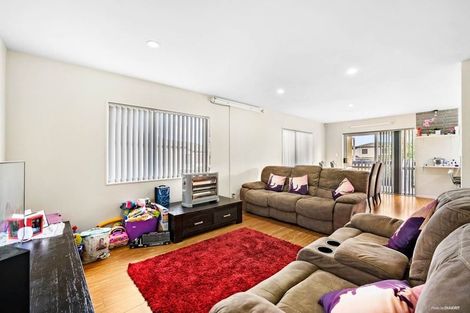 Photo of property in 62 Kirikiri Drive, Papakura, 2110