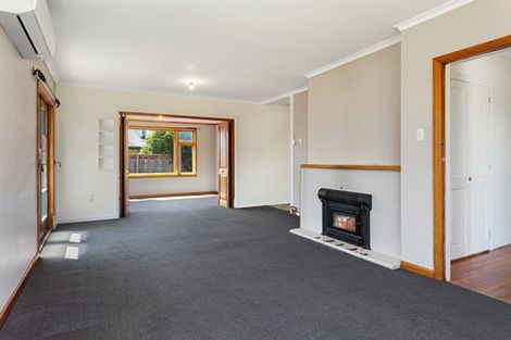 Photo of property in 144a High Street, Oxford, 7430