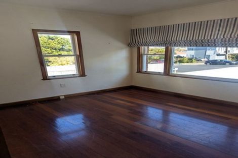 Photo of property in 1/11 Forrest Hill Road, Milford, Auckland, 0620