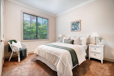 Photo of property in 21 Te Hoe Grove, Pinehill, Auckland, 0632