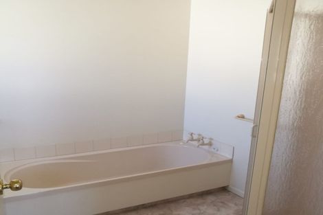 Photo of property in 6 Carisbrooke Street, Aranui, Christchurch, 8061