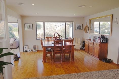 Photo of property in 21 De Bettencor Place, Mount Pisa, Cromwell, 9383