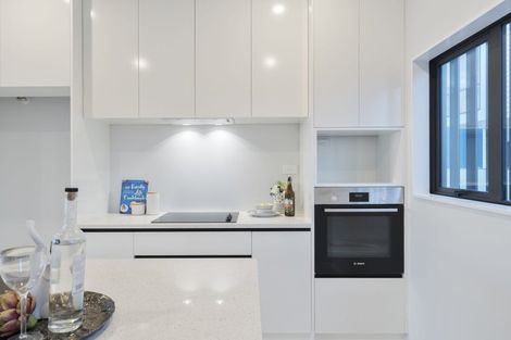 Photo of property in 14f Geordie Street, Henderson, Auckland, 0612