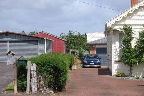 Photo of property in 25a Blockhouse Bay Road, Avondale, Auckland, 1026