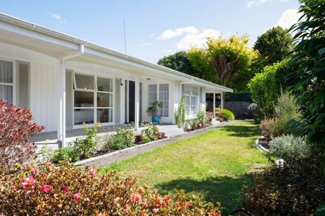 Photo of property in 27 Samuel Place, Queenwood, Hamilton, 3210