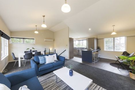 Photo of property in 4 Waicola Drive, Fitzherbert, Palmerston North, 4471
