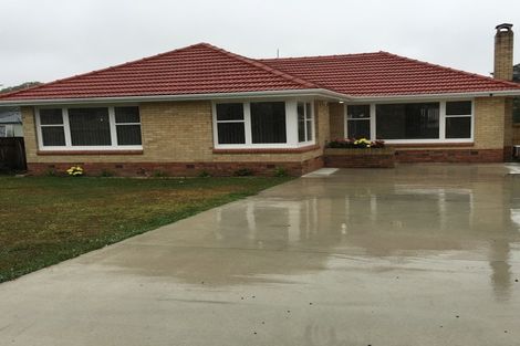 Photo of property in 39 Earlsworth Road, Mangere East, Auckland, 2024