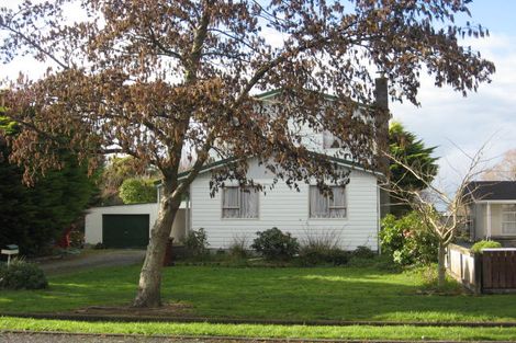 Photo of property in 82 Victoria Street, Carterton, 5713