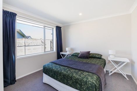 Photo of property in 34 Dogwood Way, Milson, Palmerston North, 4414