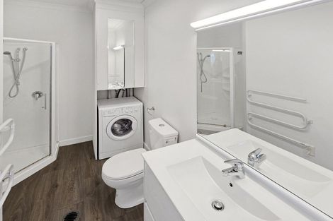 Photo of property in Mclean Towers, 3h/3 Shakespeare Road, Napier South, Napier, 4110