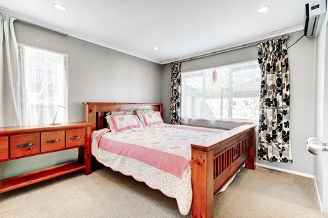 Photo of property in 37 Nearco Street, Randwick Park, Auckland, 2105