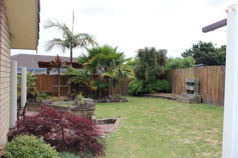 Photo of property in 8 The Green, Mount Maunganui, 3116
