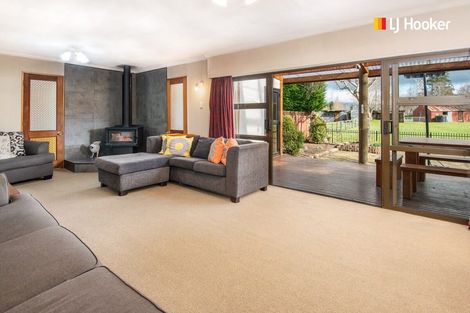 Photo of property in 219 Outram-mosgiel Road, Mosgiel, Outram, 9073