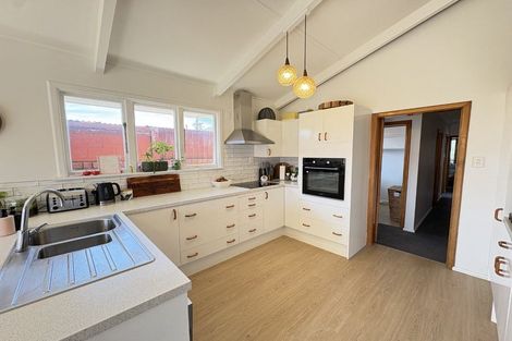 Photo of property in 28 Mountbatten Street, New Brighton, Christchurch, 8061