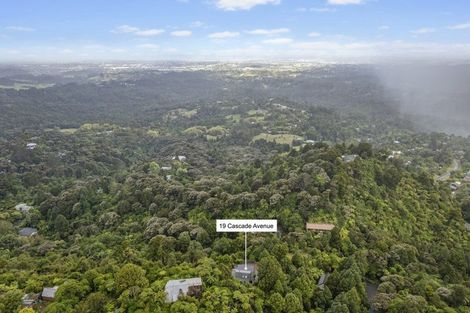 Photo of property in 19 Cascade Avenue, Waiatarua, Auckland, 0604