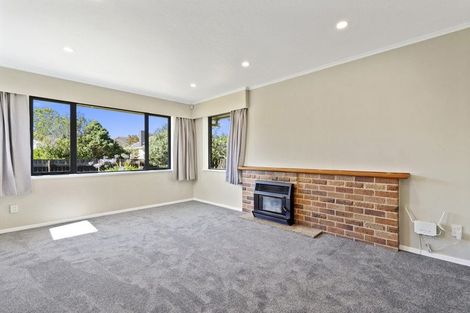 Photo of property in 63 Kashmir Avenue, Clouston Park, Upper Hutt, 5018
