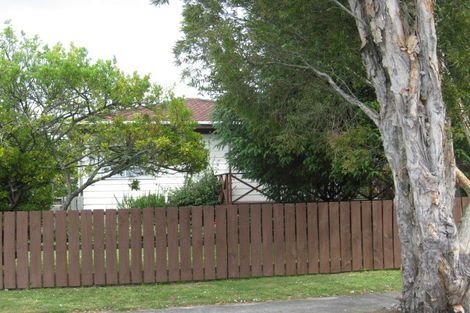 Photo of property in 14 Benton Place, Manurewa, Auckland, 2102
