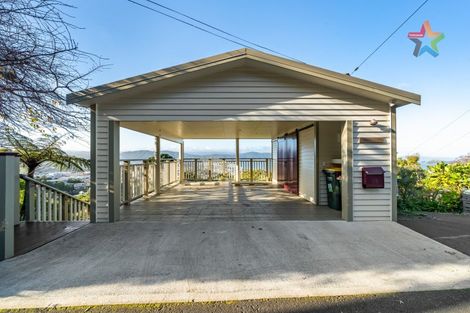 Photo of property in 34 Singers Road, Korokoro, Lower Hutt, 5012