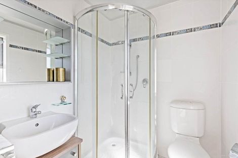 Photo of property in 34 Clovelly Road, Bucklands Beach, Auckland, 2012