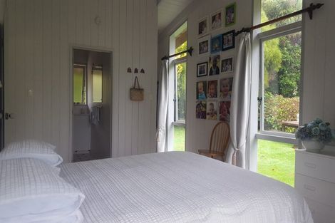 Photo of property in 52 Takiroa Street, Urenui, 4375