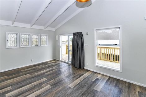 Photo of property in 27 Mcinnes Road, Weymouth, Auckland, 2103