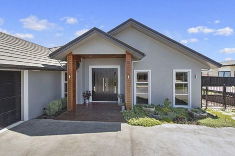 Photo of property in 32 Glaisdale Crescent, Flagstaff, Hamilton, 3210
