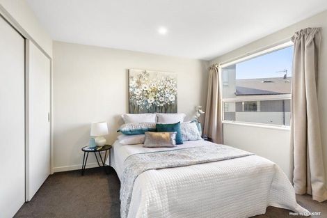 Photo of property in 11/2 Stone Street, Miramar, Wellington, 6022