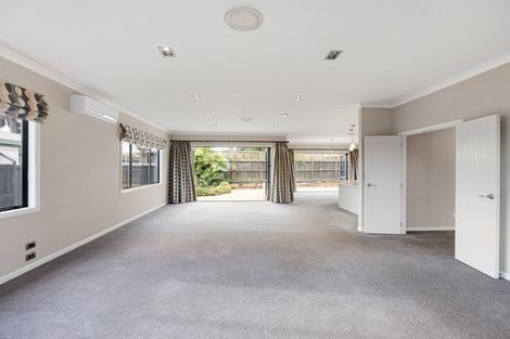 Photo of property in 30 Sandwich Road, St Andrews, Hamilton, 3200