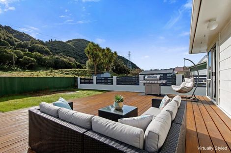 Photo of property in 45 Hartford Crescent, Totara Park, Upper Hutt, 5018
