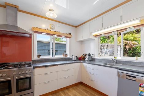 Photo of property in 84 Spencer Road, Lake Tarawera, Rotorua, 3076