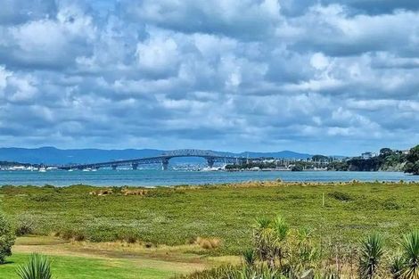 Photo of property in 16 Kawerau Avenue, Devonport, Auckland, 0624