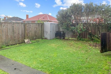 Photo of property in 27 Park Road, West End, Palmerston North, 4412
