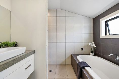 Photo of property in 94 Centennial Avenue, Arrowtown, 9302