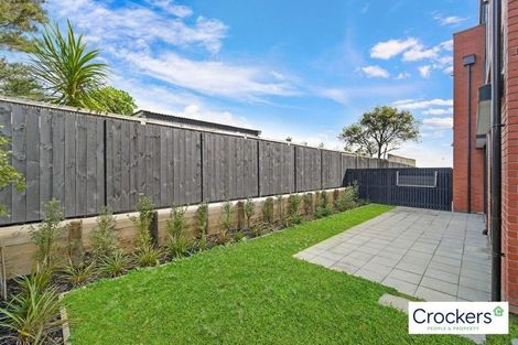 Photo of property in 1/2 Treasure Lane, Te Atatu South, Auckland, 0610