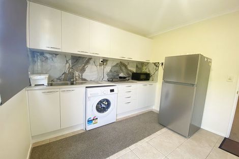 Photo of property in 12 Pistachio Place, Goodwood Heights, Auckland, 2105