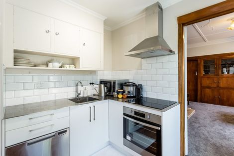 Photo of property in 53 Manor Place, Dunedin Central, Dunedin, 9016