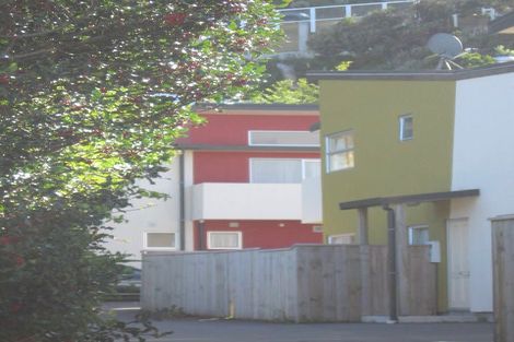 Photo of property in 140a Queens Drive, Lyall Bay, Wellington, 6022